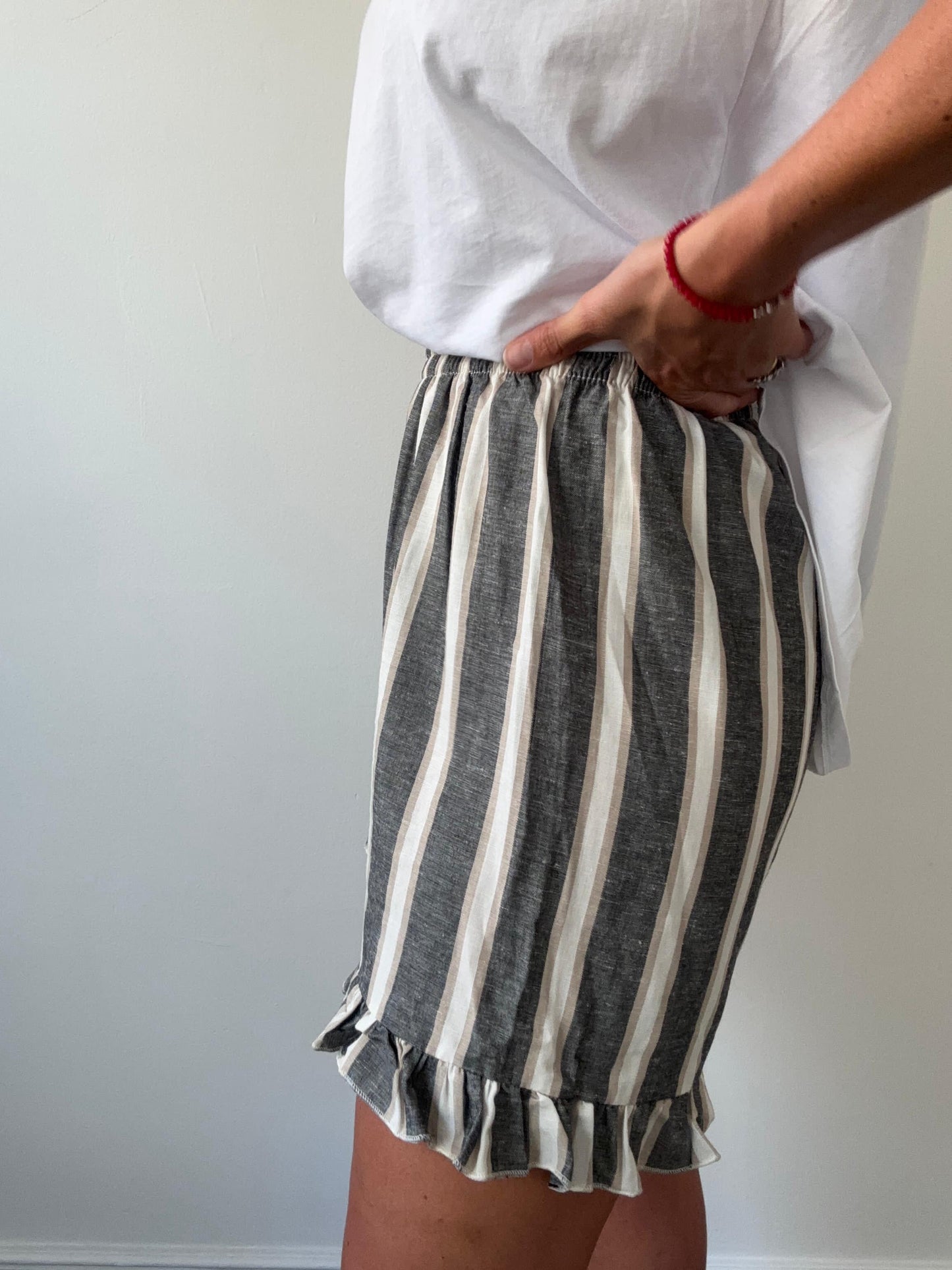 Short Lineas Beige/Azul