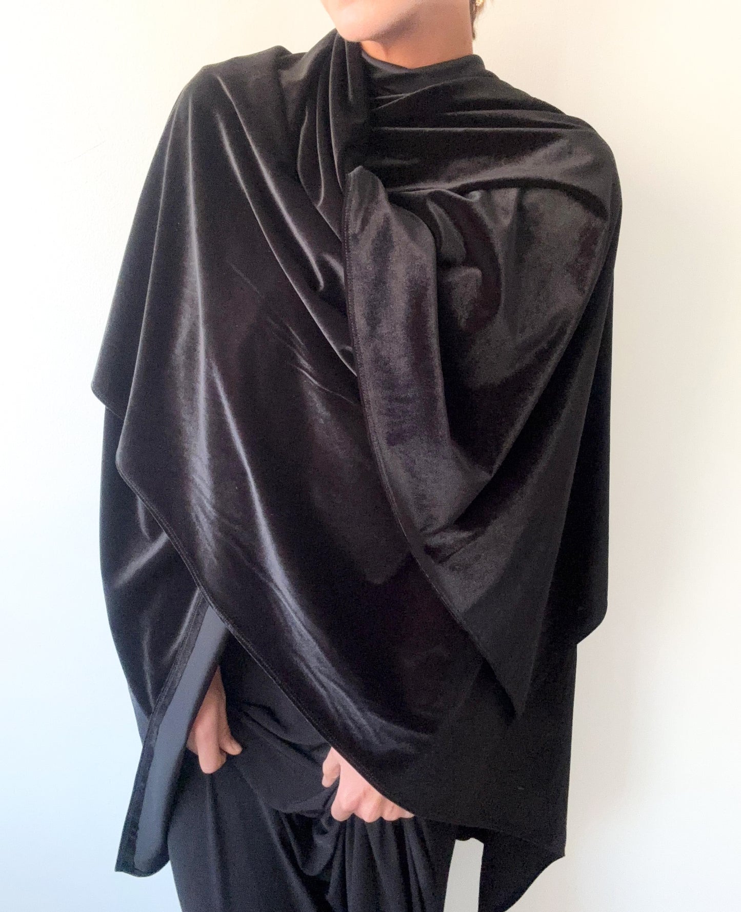 Ruana Terciopelo Negra
