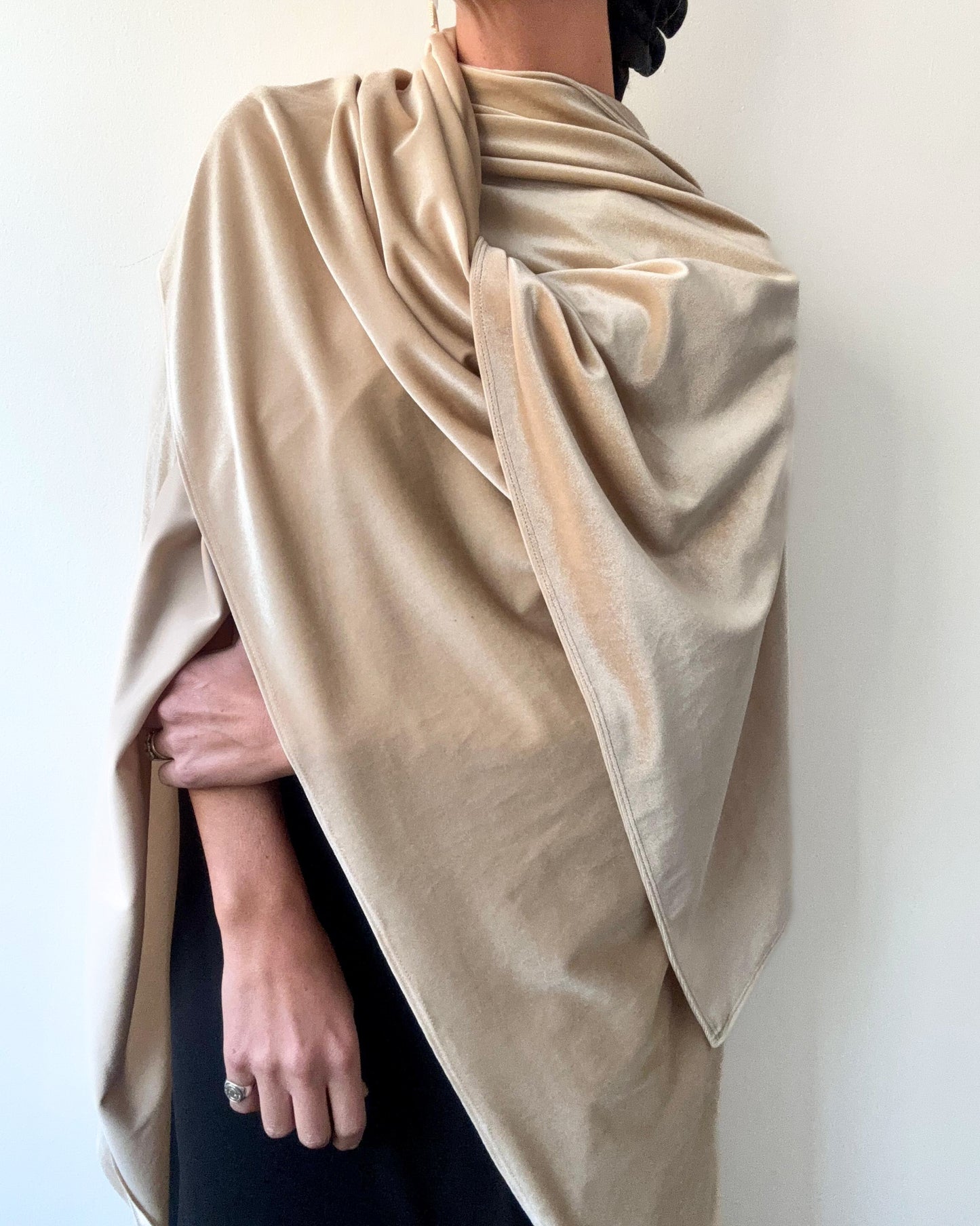 Ruana Terciopelo Beige