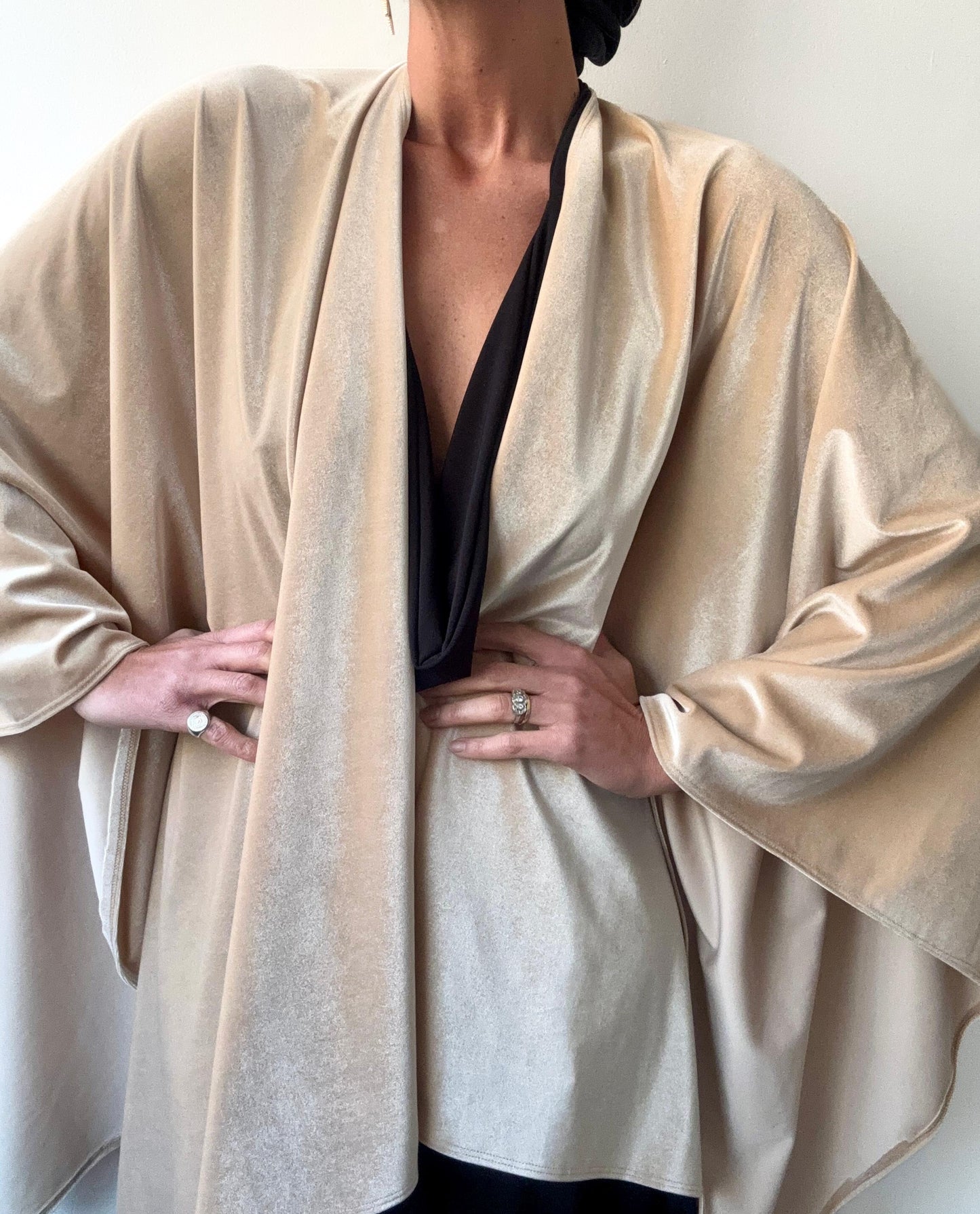 Ruana Terciopelo Beige