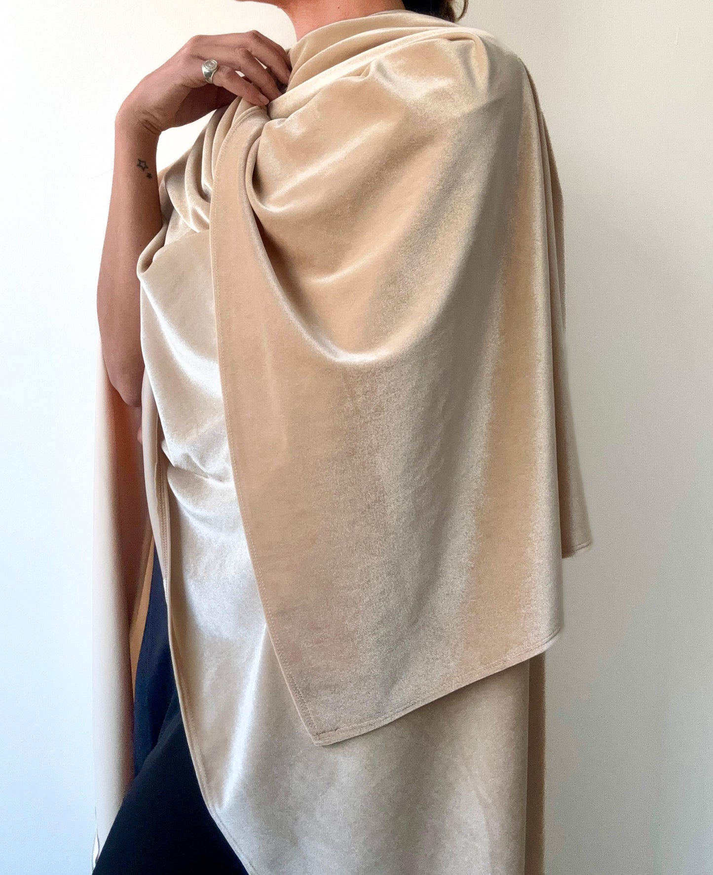 Ruana Terciopelo Beige