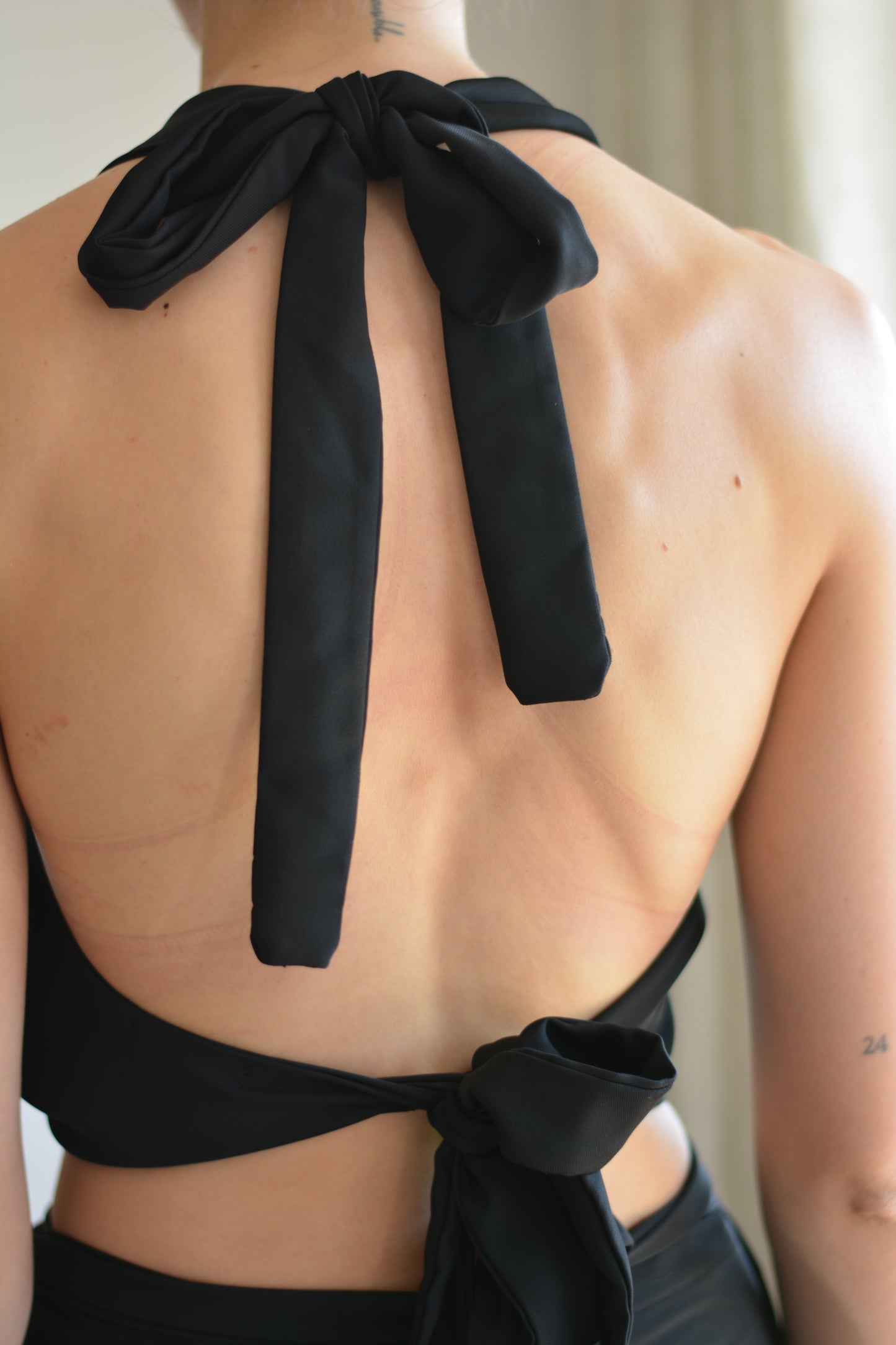 Top Lucía Crepe Negro