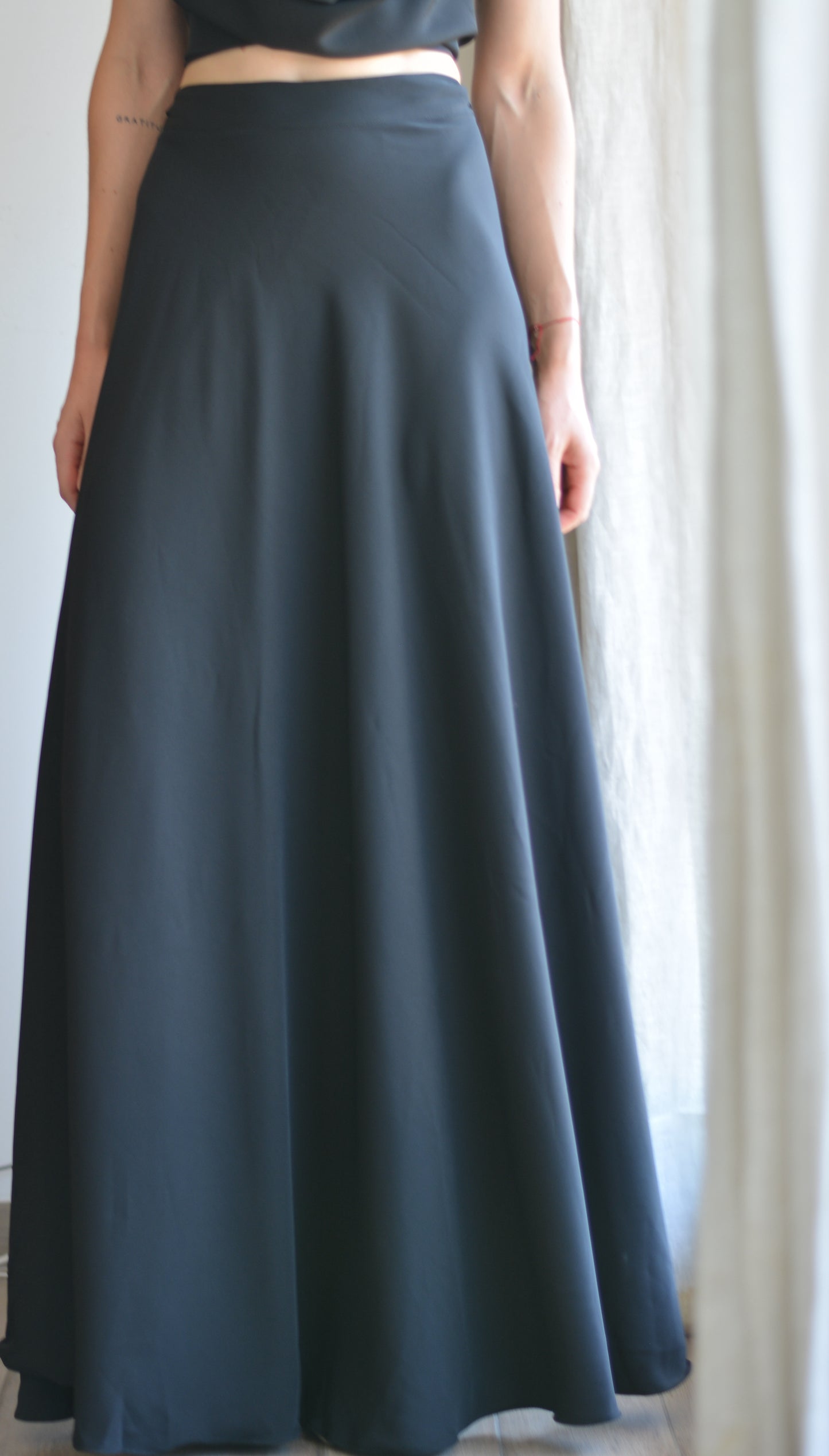 Falda Estambul Crepe Negra