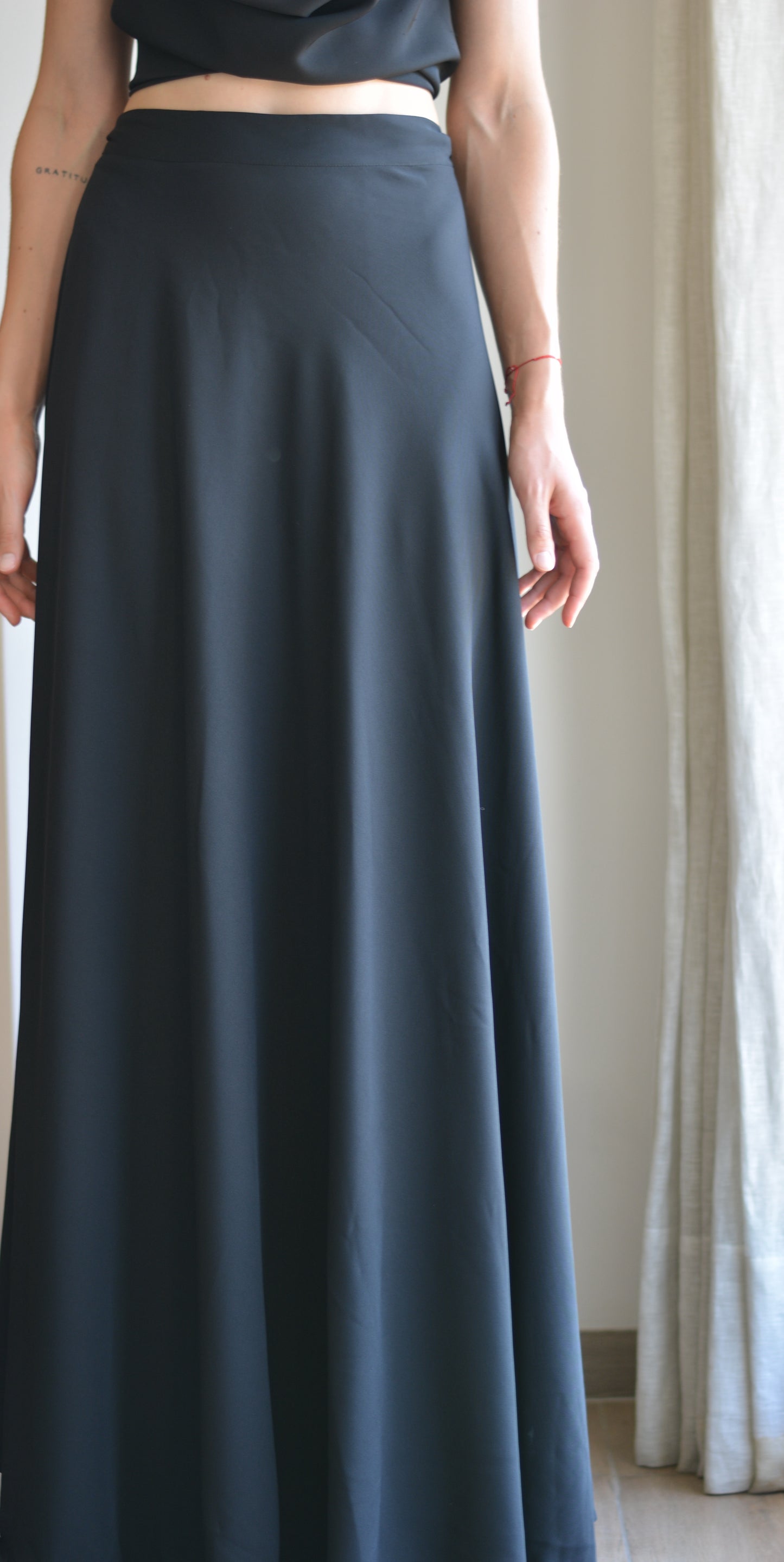 Falda Estambul Crepe Negra
