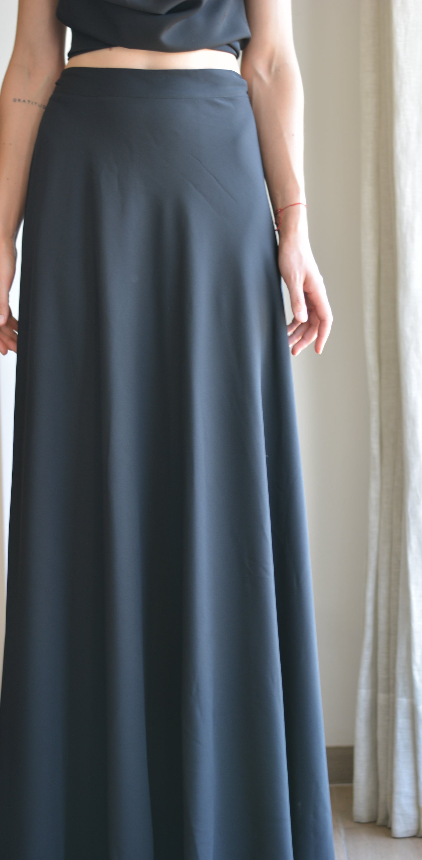 Falda Estambul Crepe Negra