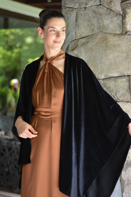 Ruana Terciopelo Negra