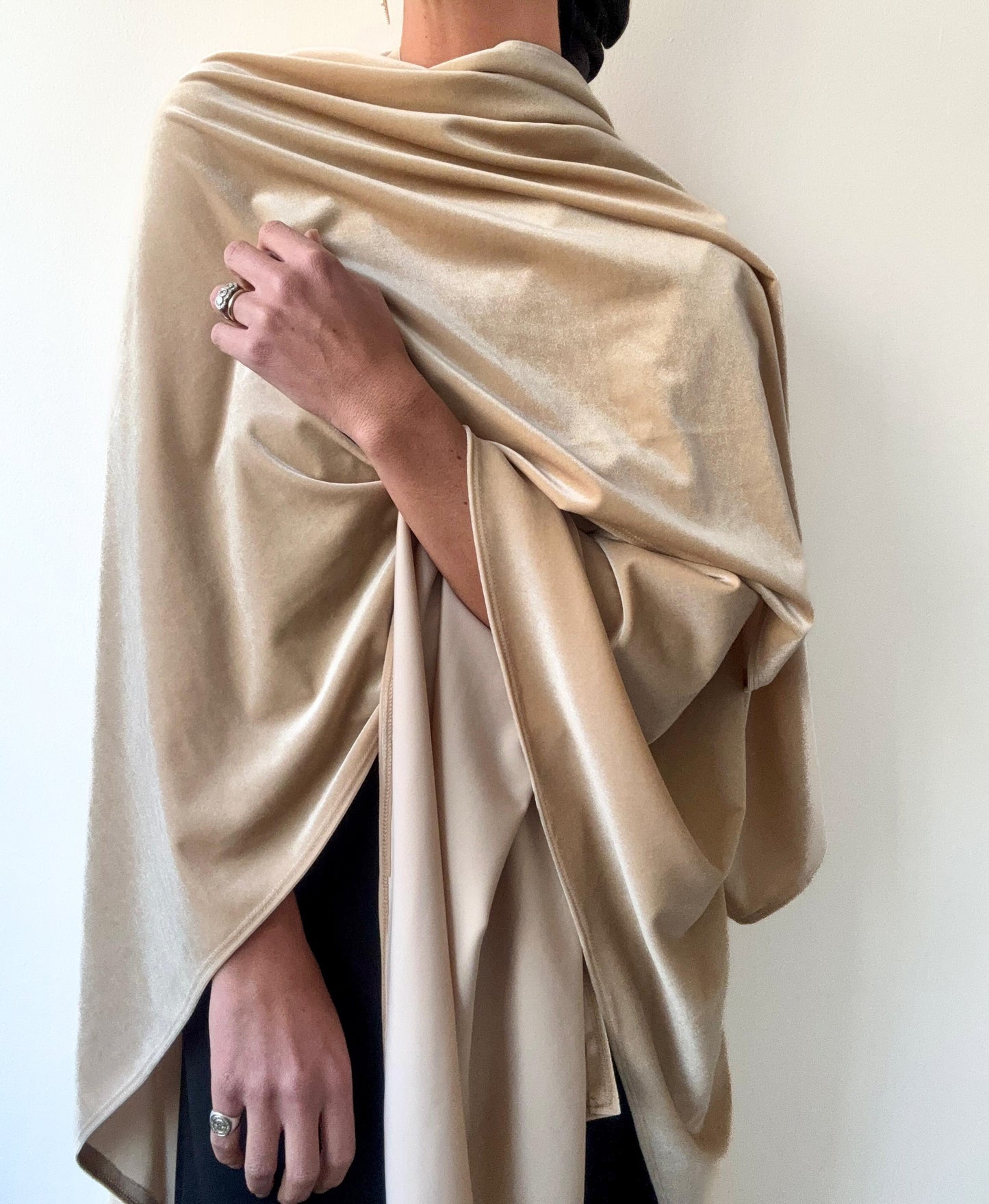 Ruana Terciopelo Beige